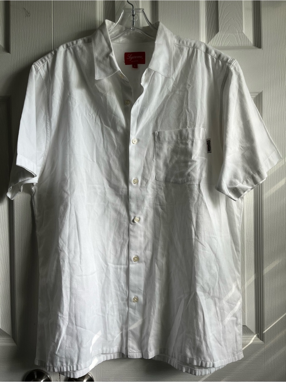 Supreme Men’s White Short Sleeve Button Up Size Large 100% Cotton Graffiti Patch